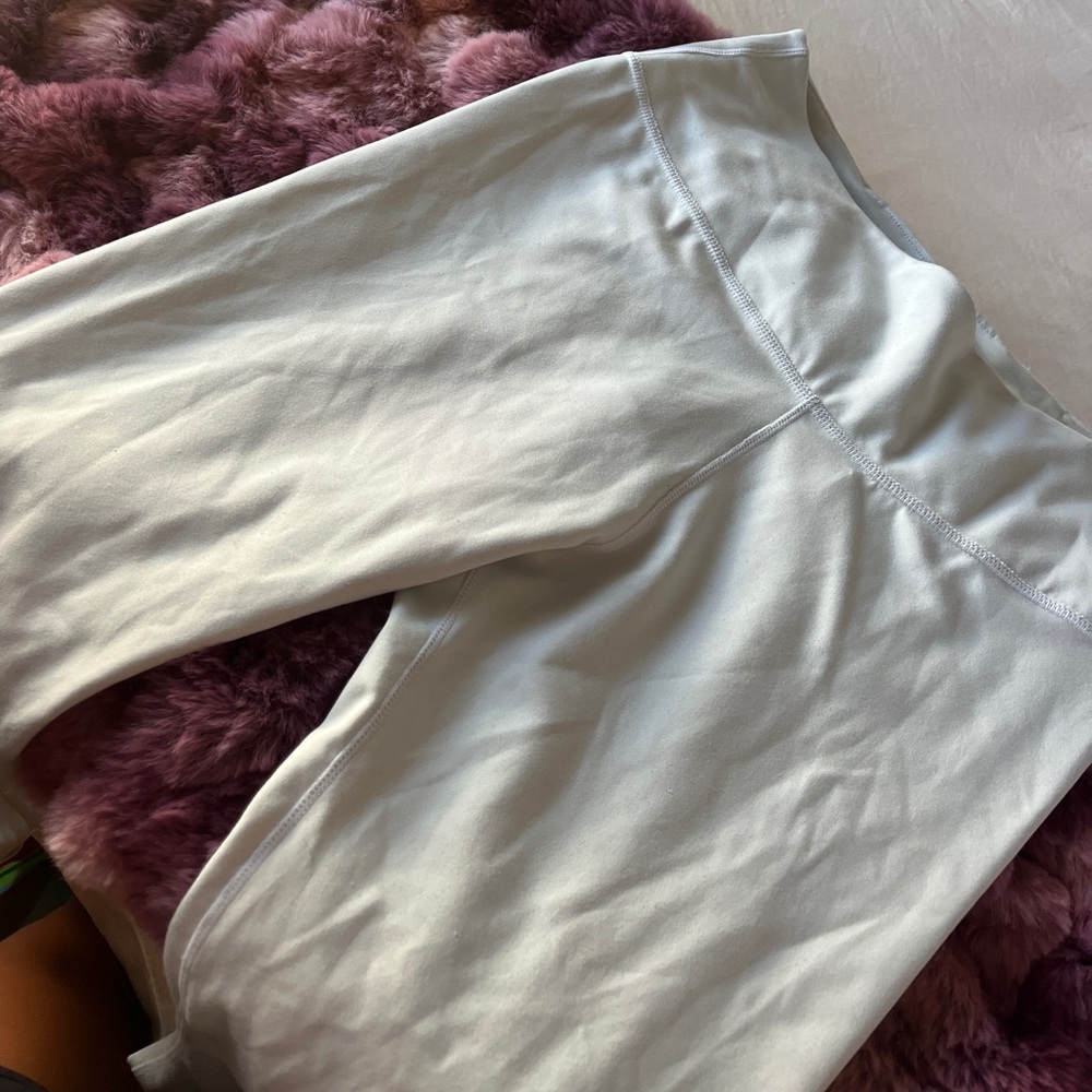 Light blue Nike leggings